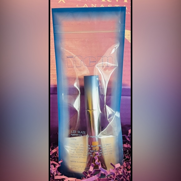 Item Beauty Hydrating Jelly Eyeshadow, Lid Glaze in Say Halo - Picture 5 of 6